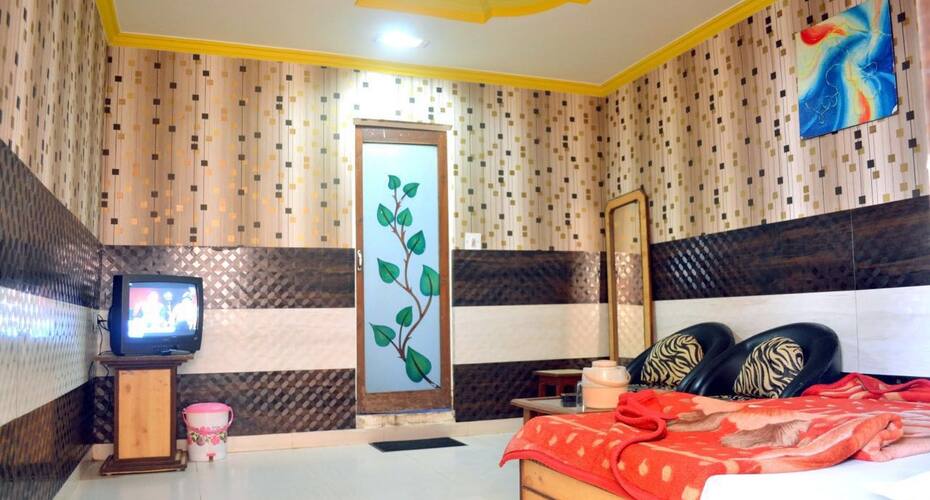 Hotel Royal, Pachmarhi 4